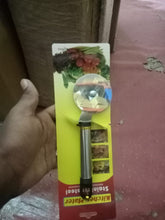 Sharp wheel cutter for cakes and pizzas.